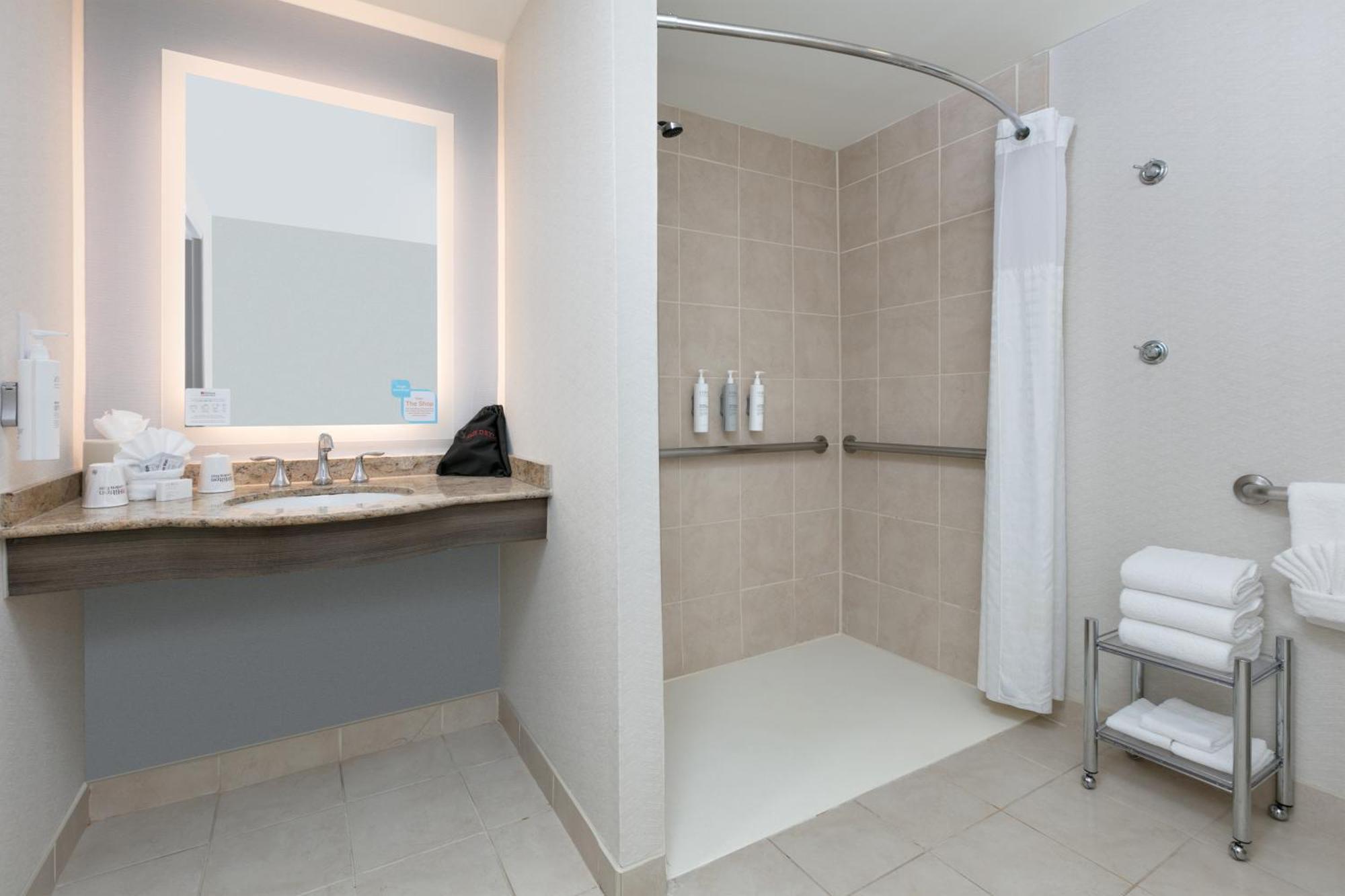 Hilton Garden Inn Dallas Arlington Ngoại thất bức ảnh